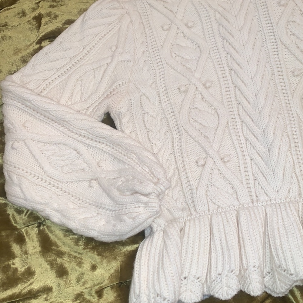 SOLD🎉 Zara Cream Sweater LARGE